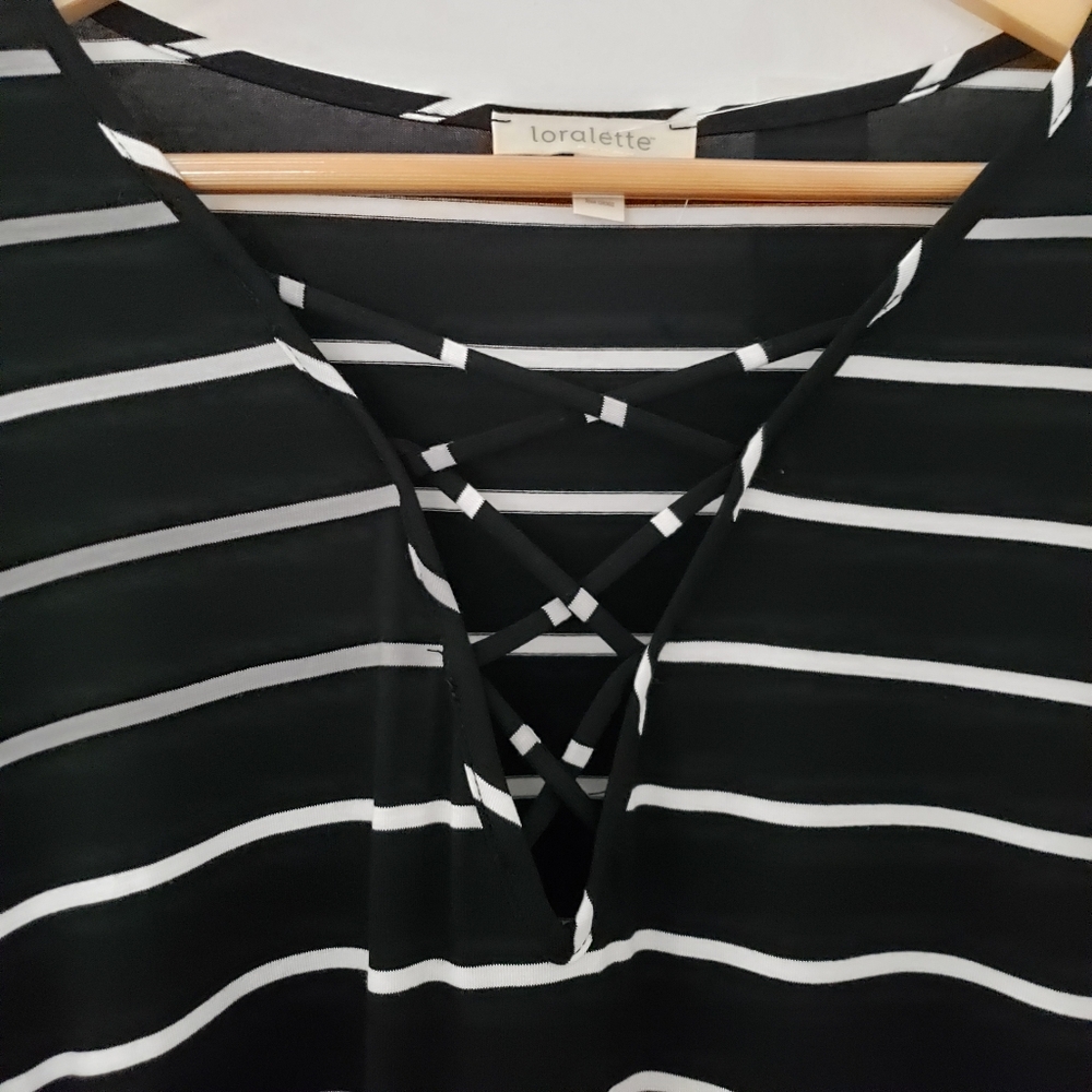 SOLD. Loralette |Plus 1X Black White Striped Shirt - Picture 4 of 7